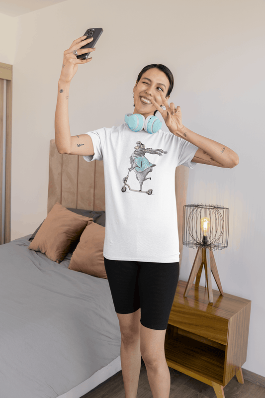 Riding Lama | T-Shirt